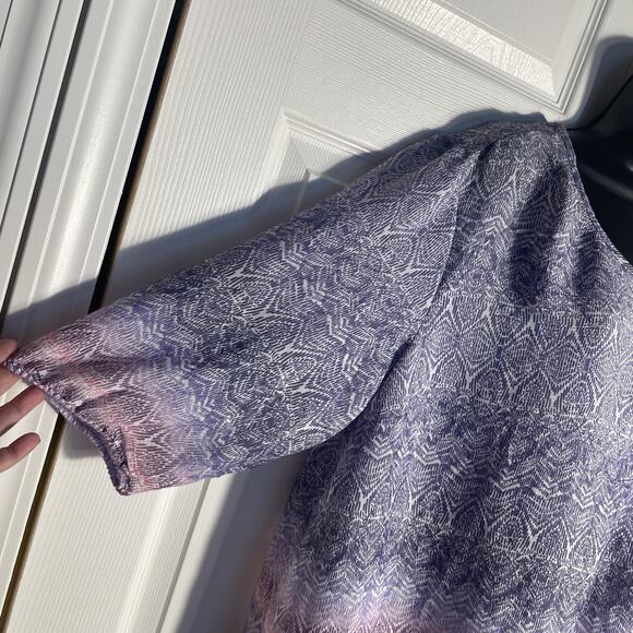 Catherines Shirt Women 1X 18/20W Purple Geometric Print Flowy Lightweight Top - Picture 2 of 9